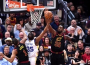 开云下载-步行者险胜奇才，西蒙斯爆发神勇的简单介绍