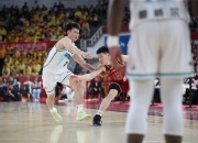 开云在线直播-关于鹈鹕鏖战青岛队，陶汉林状态火热的信息