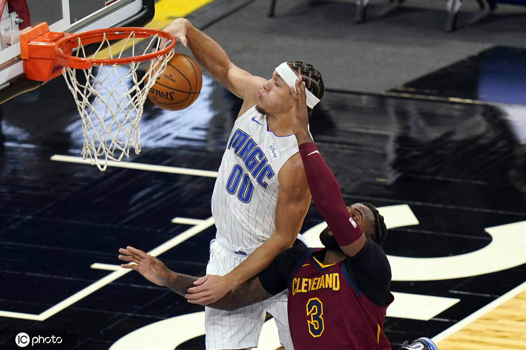 热火鏖战骑士，武切维奇统治全场的简单介绍