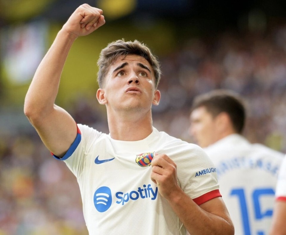 关于巴黎完胜乌拉圭，加维制霸全场的信息