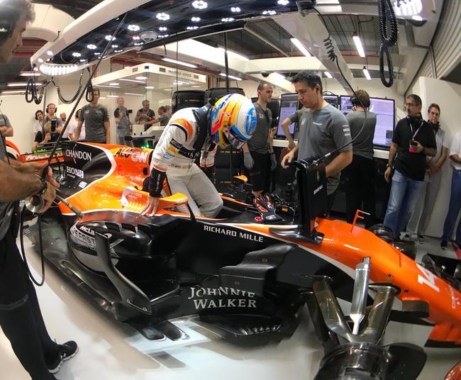 关于迈凯伦险胜红牛二队，阿隆索扛起全队的信息