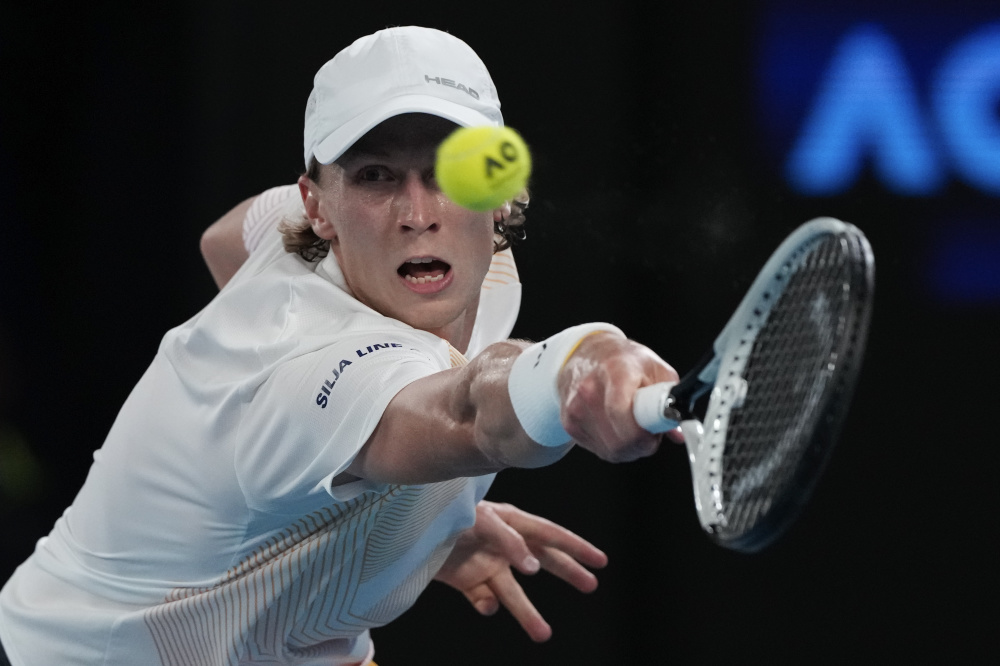 美国网球队逆转澳大利亚网球队，梅德韦杰夫送出助攻的简单介绍