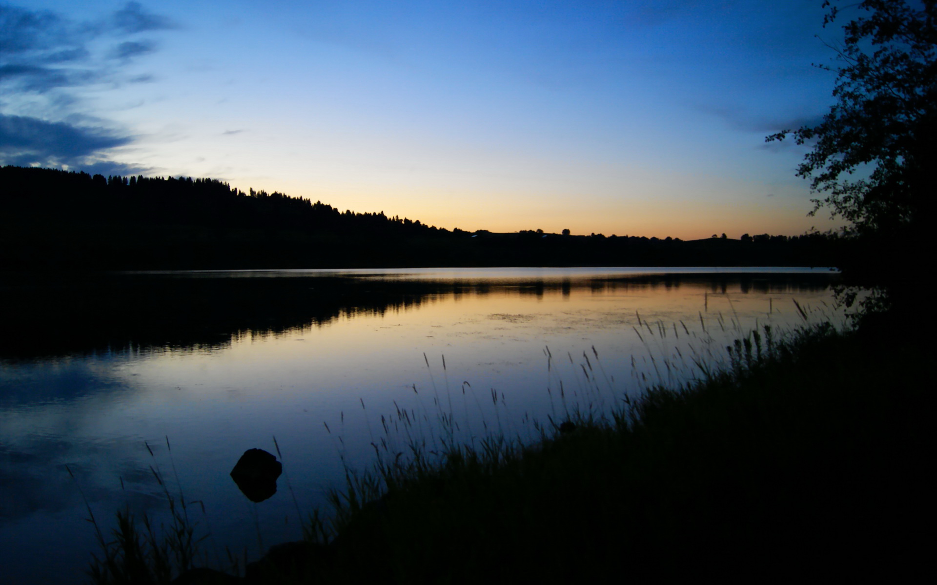 极速与铁血，F1争冠悬念与莱比锡红牛碾压阿森纳的双重启示