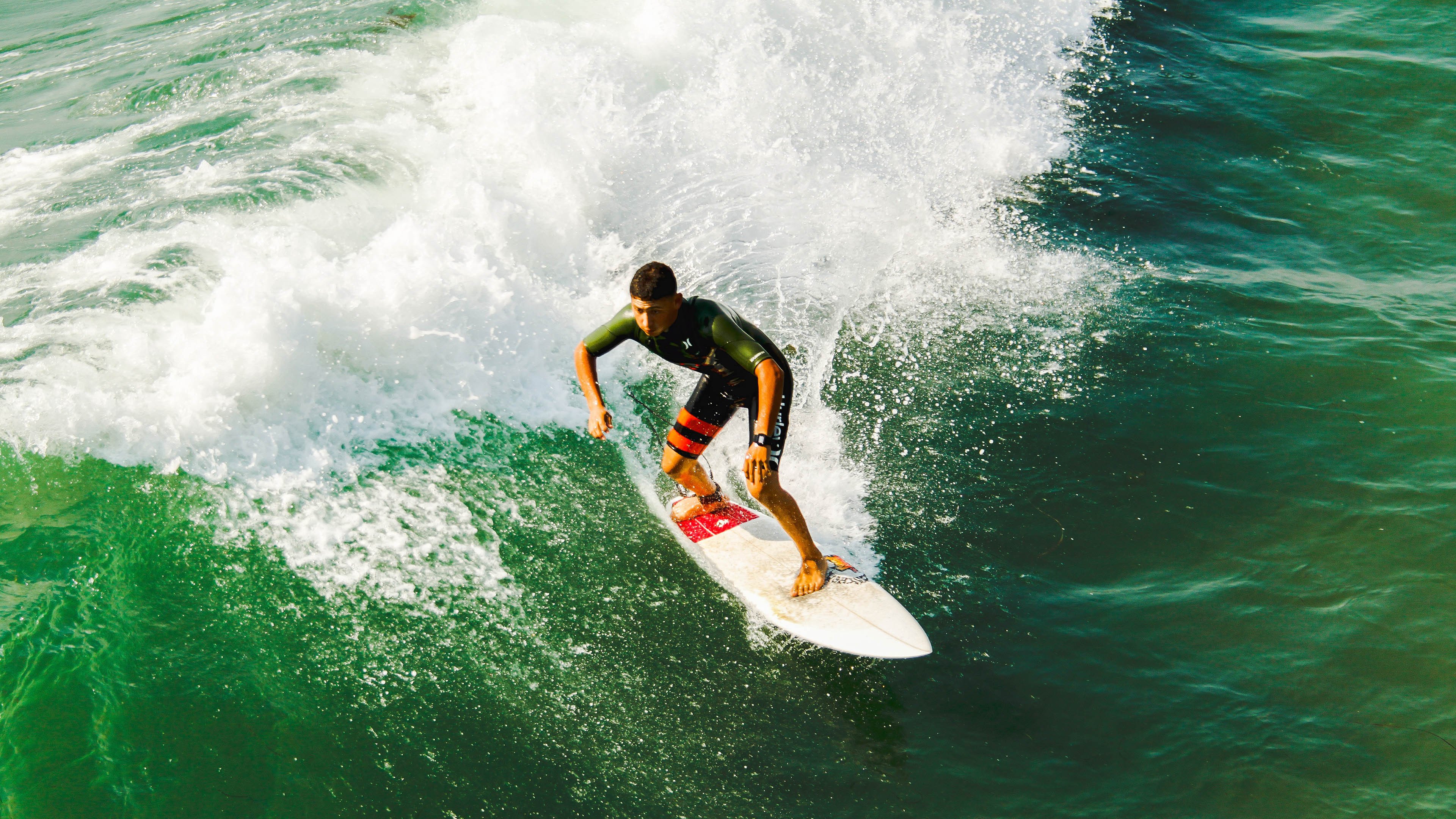 乔治连续得分狂潮撕裂防线，76人关键战淘汰猛龙晋级