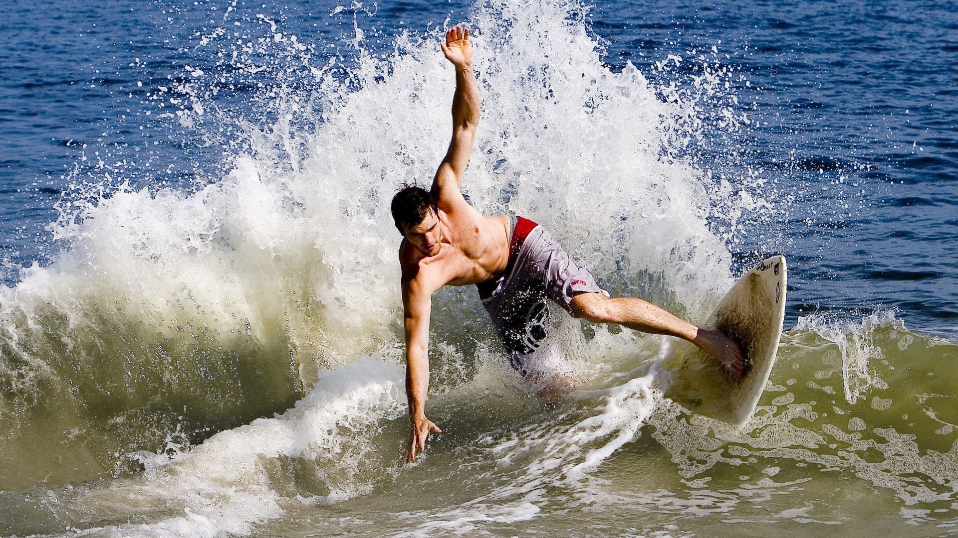 当足球的奇迹在篮球场上演,金玟哉的NBA总决赛接管与卡塔尔击败加拿大的启示